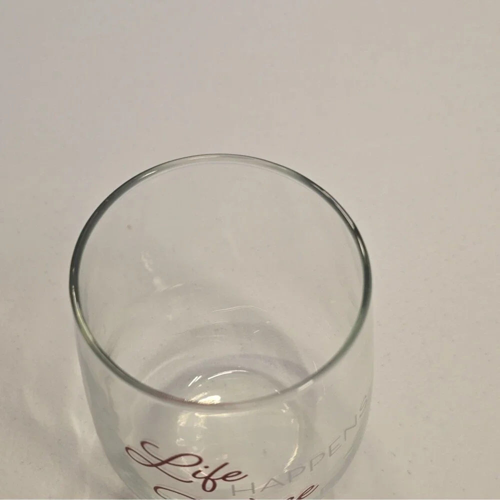 Unbranded clear glass